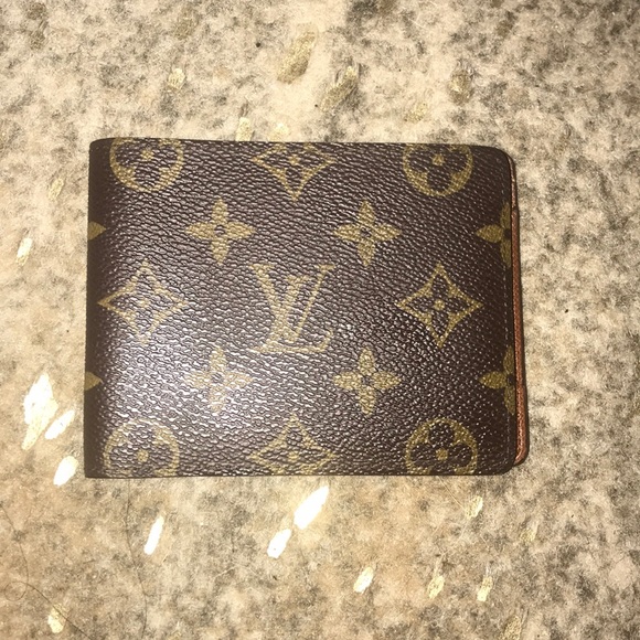 Louis Vuitton Other - CERTIFIED AUTH LV Bifold Wallet